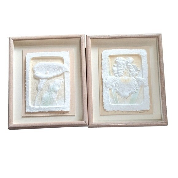 Hand cast paper flowers framed set of 2 Figi graphics signed vintage wall decore - Picture 1 of 9